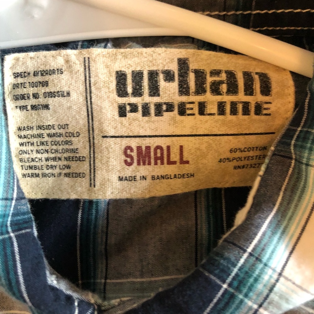 Button Up - Picture 4 of 4